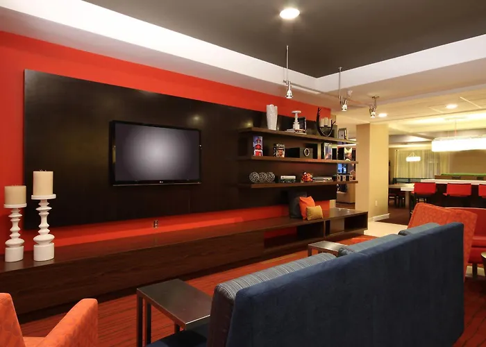 Courtyard By Marriott Palmdale