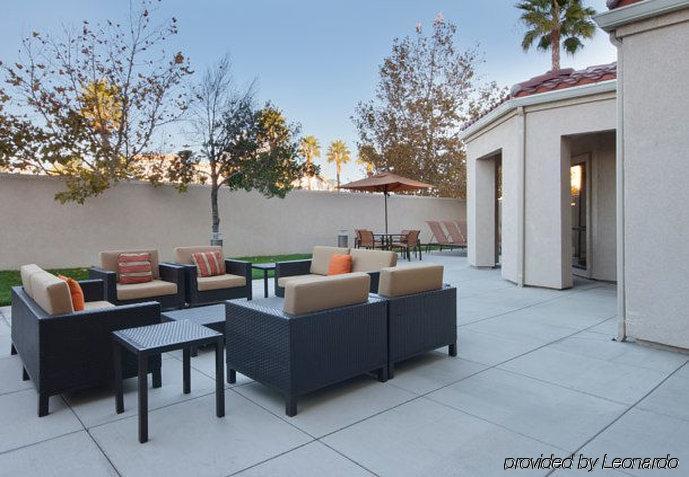 Courtyard By Marriott Hotel