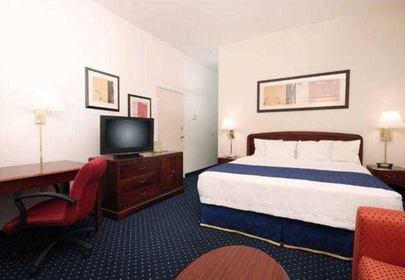 Courtyard By Marriott Hotel Palmdale