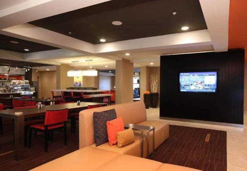Courtyard By Marriott Palmdale