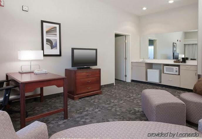 Courtyard By Marriott Hotel 3*